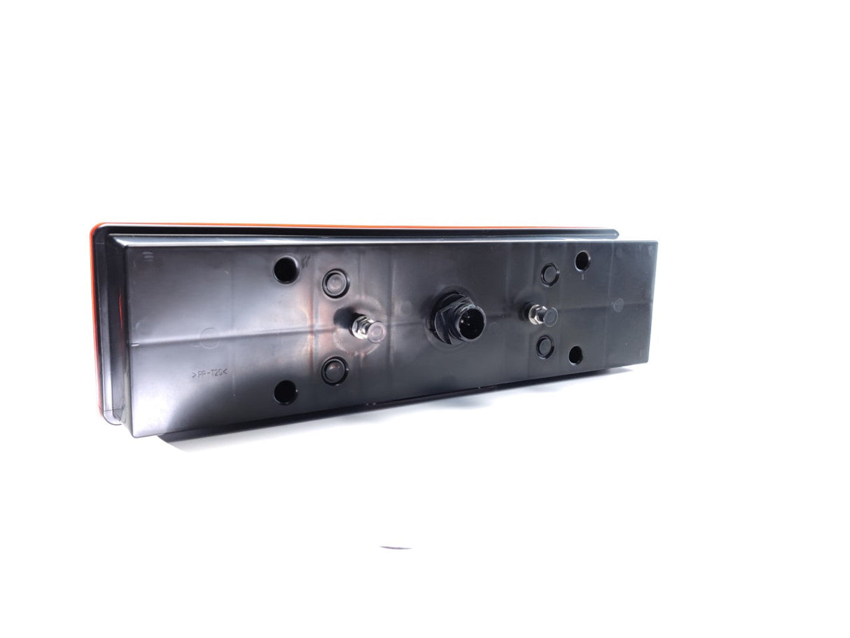 Fanale posteriore LED 7 camere sinistro con luce targa e catarifrangente