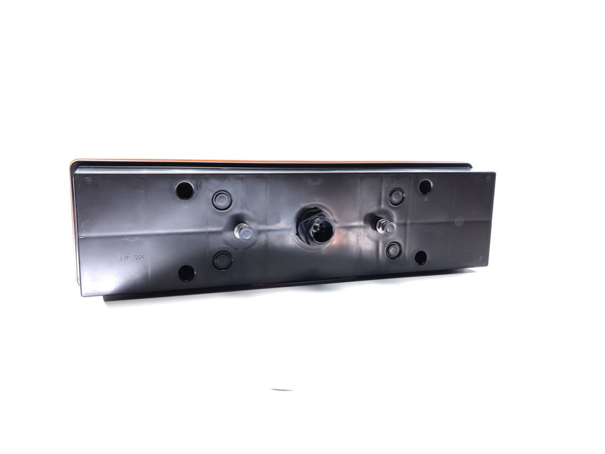 Fanale posteriore LED 7 camere sinistro con luce targa e catarifrangente