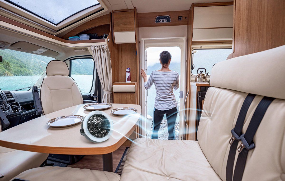 Lampada da Campeggio con Ventilatore 2 in 1 Grundig